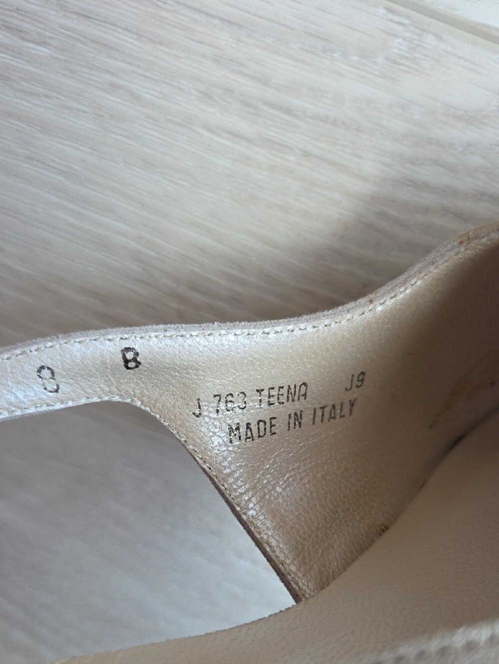 New {Coach} Beige Suede Slingback Heels Size 8 - Picture 3 of 9